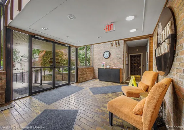 Homes for sale in Livonia, MI | 18240 University Park Dr, Livonia, MI 48152 | MLS# 61006497
