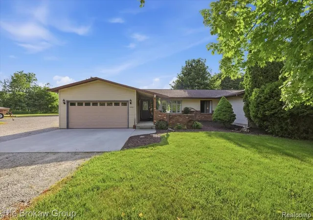 Homes for sale in Davison, MI | 5461 N Henderson Rd, Davison, MI 48423 | MLS# 60999752