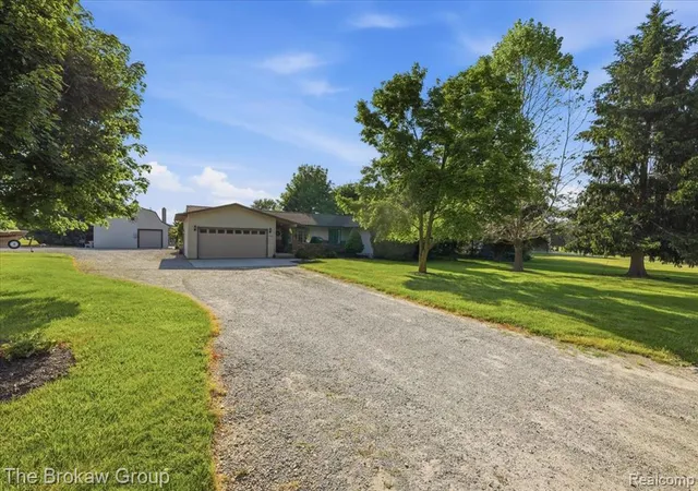 Homes for sale in Davison, MI | 5461 N Henderson Rd, Davison, MI 48423 | MLS# 60999752