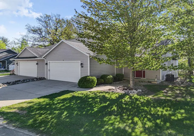 2nd image of 118 Davidsen Shores Dr #17, Cadillac, MI 49601 | MLS# 80069290