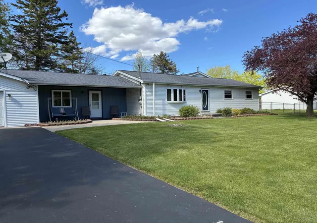 Homes for sale in Saginaw, MI | 7178 London Dr, Saginaw, MI 48609 | MLS# 50207665