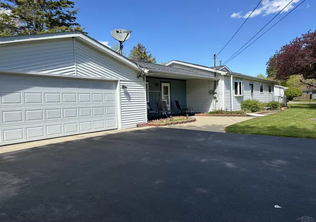 Homes for sale in Saginaw, MI | 7178 London Dr, Saginaw, MI 48609 | MLS# 50207665