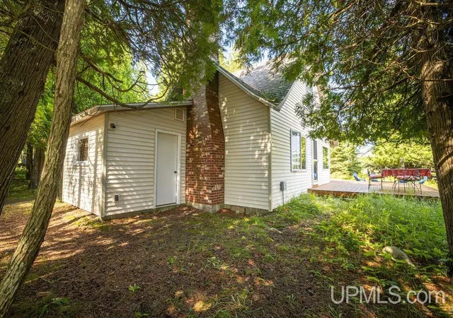 Photo 4 of Sale Pending at 11297 East Beach Rd, Naubinway, MI 49762 | MLS# 50219368 | Listing updated on 2026-09-02