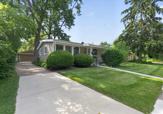 Homes for sale in Ann Arbor, MI | 2710 Hampshire Rd, Ann Arbor, MI 48104 | MLS# 70543921