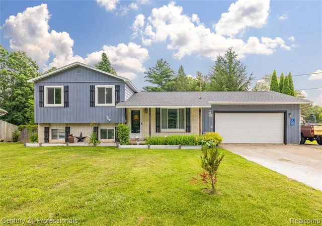 Homes for sale in Linden, MI | 15037 Hogan Rd, Linden, MI 48451 | MLS# 61008515