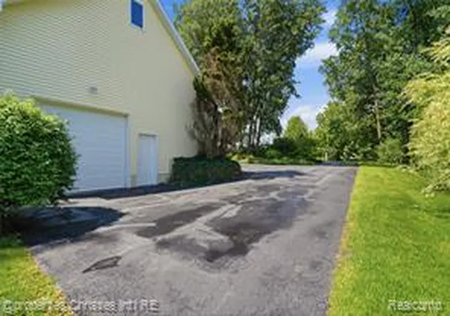 Homes for sale in Howell, MI | 4462 Lily Dr, Howell, MI 48843 8120 | MLS# 61007618