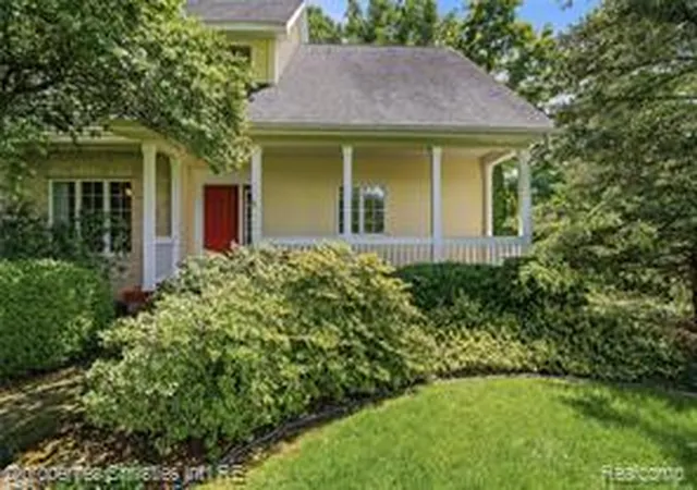 Homes for sale in Howell, MI | 4462 Lily Dr, Howell, MI 48843 8120 | MLS# 61007618
