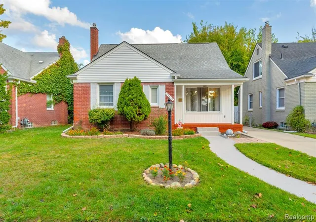 Homes for sale in Dearborn Heights, MI | 23430 Tireman St, Dearborn Heights, MI 48127 | MLS# 61009831
