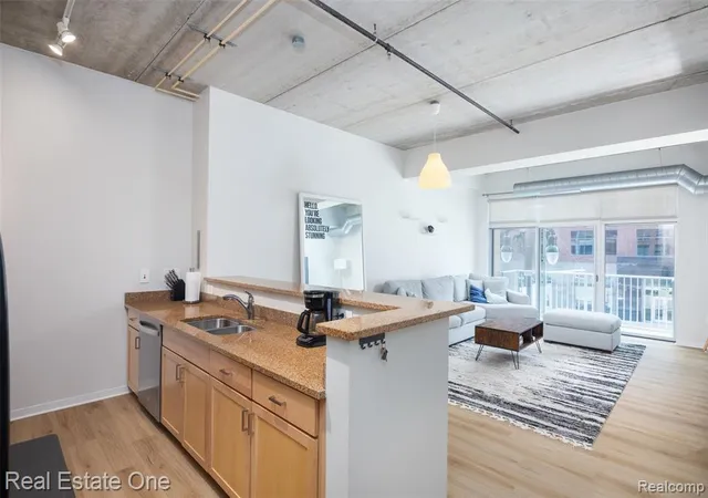 2nd image of 3670 Woodward Ave #205, Detroit, MI 48201 | MLS# 61010684