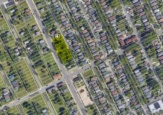 Photo 2 of Sale Pending at 2568 Alter Rd, Detroit, MI 48215 | MLS# 60266261 | Listing updated on 2025-06-30
