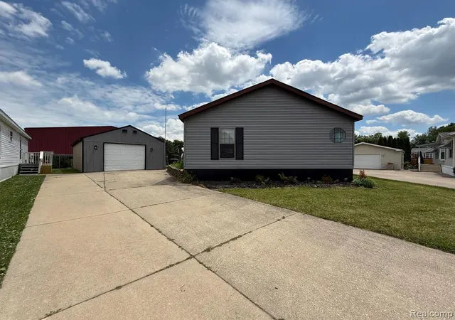 Homes for sale in Erie, MI | 6255 Telegraph Rd, Erie, MI 48133 | MLS# 61006148