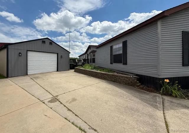 Homes for sale in Erie, MI | 6255 Telegraph Rd, Erie, MI 48133 | MLS# 61006148