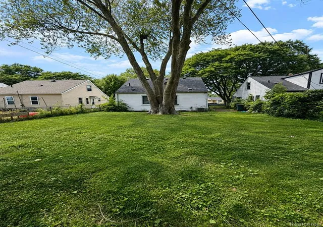 Photo 15 of Single family home for sale at 24264 Cloverlawn Ave, Oak Park, MI 48237 | MLS# 61015648 | Listing updated on 2026-07-29