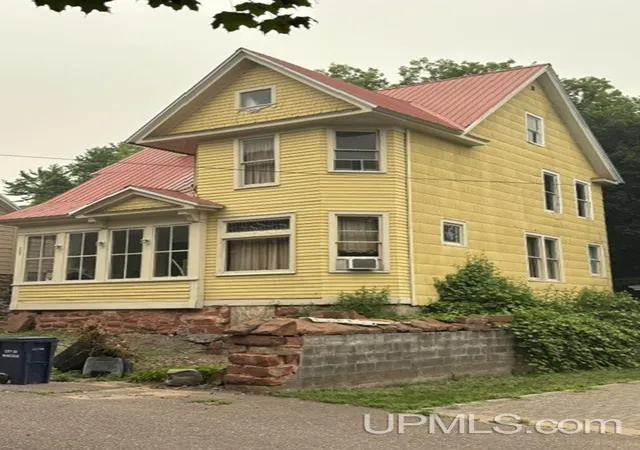 Photo 2 of Single family home for sale at 209 Montezuma Ave, Hancock, MI 49930 | MLS# 50215726 | Listing updated on 2026-08-11