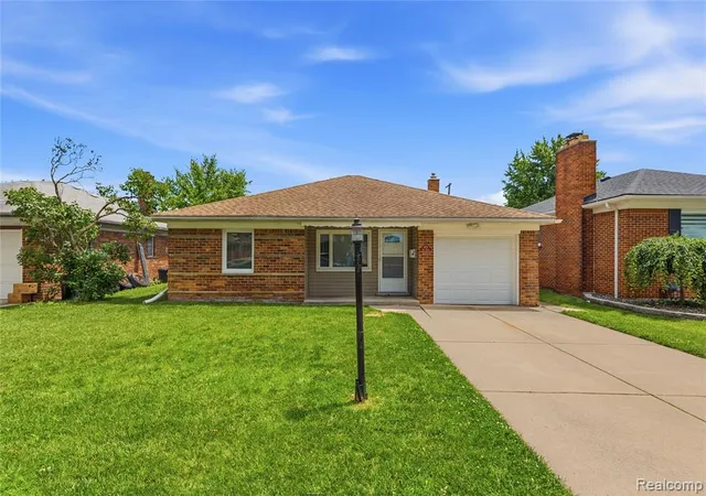 Homes for sale in Wyandotte, MI | 1075 12th St, Wyandotte, MI 48192 | MLS# 61005339