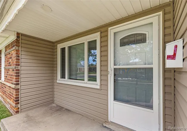 Homes for sale in Wyandotte, MI | 1075 12Th St, Wyandotte, MI 48192 | MLS# 61005339