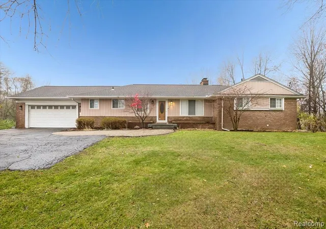 1st image of 30609 Inkster Rd, Franklin, MI 48025 | MLS# 61022697