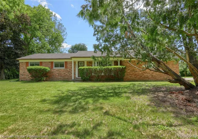 Homes for sale in Bloomfield Hills, MI | 3634 South Blvd, Bloomfield Hills, MI 48304 | MLS# 61003216