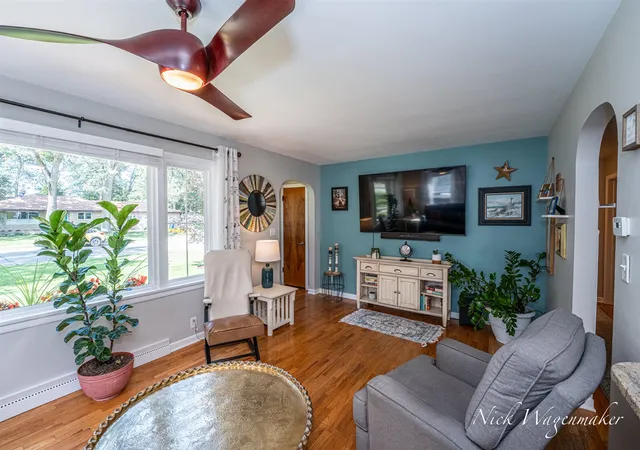 3rd image of 712 River St, Spring Lake, MI 49456 | MLS# 70554067