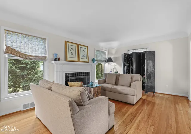 Homes for sale in Grosse Pointe Park, MI | 1024 Somerset Ave, Grosse Pointe Park, MI 48230 | MLS# 50213820