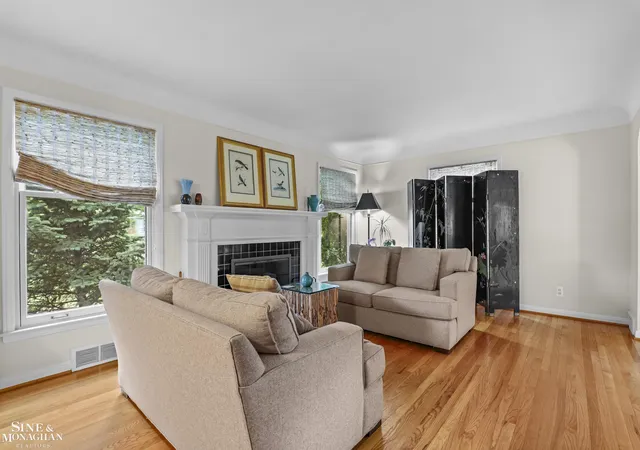Homes for sale in Grosse Pointe Park, MI | 1024 Somerset Ave, Grosse Pointe Park, MI 48230 | MLS# 50213820