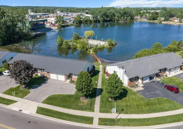 Homes for sale in Grandville, MI | 2861 Porter St, Grandville, MI 49418 | MLS# 70536336