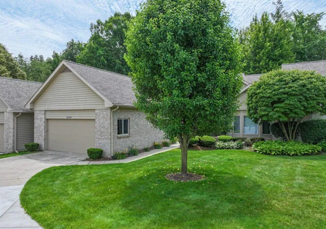 Photo 3 of Condo for sale at 8116 Hawkcrest Dr, Grand Blanc, MI 48439 | MLS# 50219705 | Listing updated on 2026-08-26