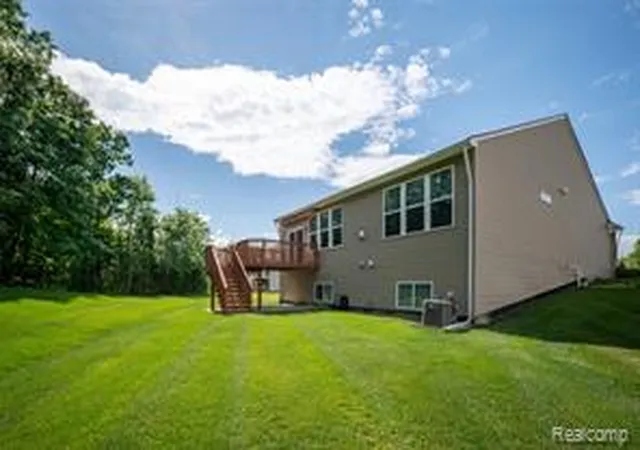 5th image of 292 Bryce Ct, Howell, MI 48843 | MLS# 61003718