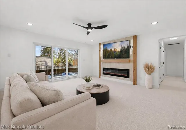 Photo 5 of Condominium at 1111 N Old Woodward Ave #24, Birmingham, MI 48009 | MLS# 61003796 | | Sold on 2026-07-10