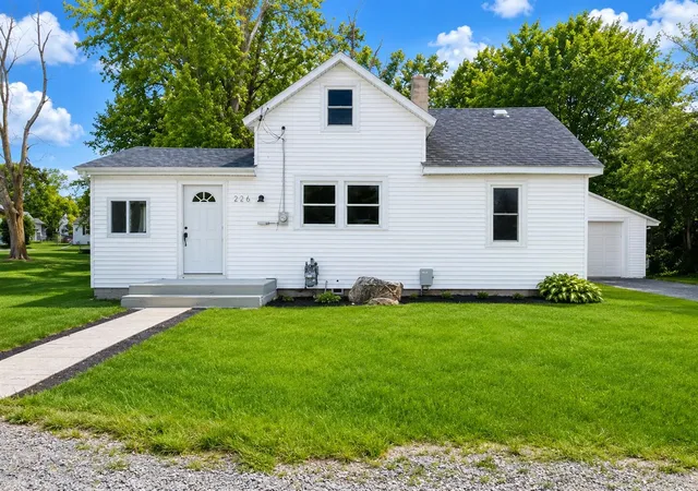 Homes for sale in Cedar Springs, MI | 226 Cedar St, Cedar Springs, MI 49319 | MLS# 70541628