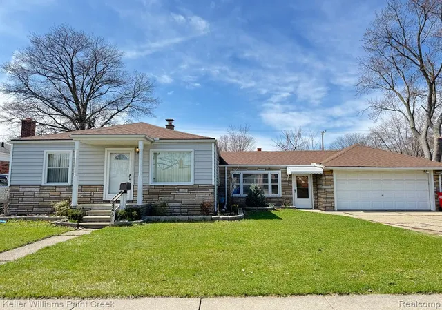 Homes for sale in Eastpointe, MI | 24275 Valley Ave, Eastpointe, MI 48021 | MLS# 60999079