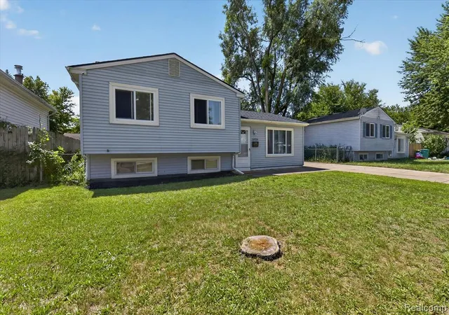Photo 1 of Sale Pending at 15924 Orchard St, Romulus, MI 48174 2934 | MLS# 61014741 | Listing updated on 2026-08-31
