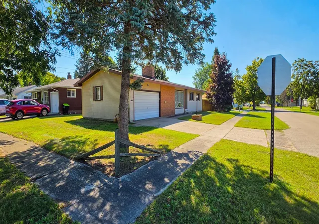 Photo 3 of Single family home for sale at 312 Alice St, East Tawas, MI 48730 | MLS# 80072969 | Listing updated on 2026-09-05