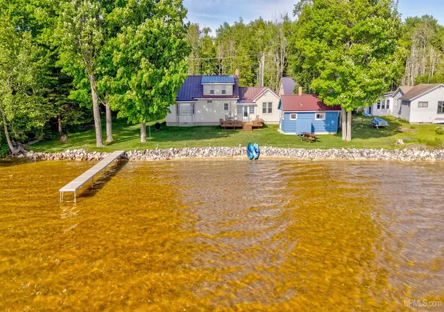 Homes for sale in Gulliver, MI | 881 N East Gulliver Lake Rd, Gulliver, MI 49840 | MLS# 50212847