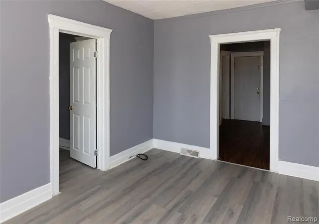 5th image of 2441 Holbrook St, Hamtramck, MI 48212 4286 | MLS# 60996151