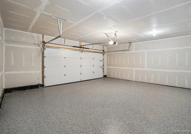 26th image of 307 Lantana Dr, Brighton, MI 48116 | MLS# 61009790