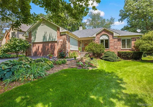 Photo 1 of Sale Pending at 2050 Shire Ct, Commerce Twp, MI 48382 1786 | MLS# 61023301 | Listing updated on 2026-09-06