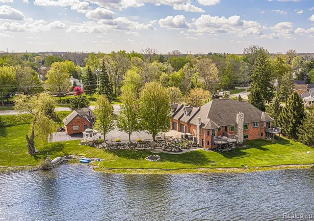 Photo 1 of Mansion for sale at 2480 S Baldwin Rd, Lake Orion, MI 48360 1504 | MLS# 61006597 | Listing updated on 2026-08-30
