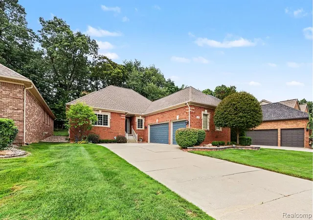 Photo 3 of Sale Pending at 59413 Glacier Clb Dr, Washington, MI 48094 | MLS# 61016638 | Listing updated on 2026-08-29