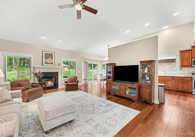 Photo 4 of Sale Pending at 59413 Glacier Clb Dr, Washington, MI 48094 | MLS# 61016638 | Listing updated on 2026-08-29