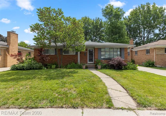 Homes for sale in Livonia, MI | 14370 Alexander St, Livonia, MI 48154 | MLS# 61001781