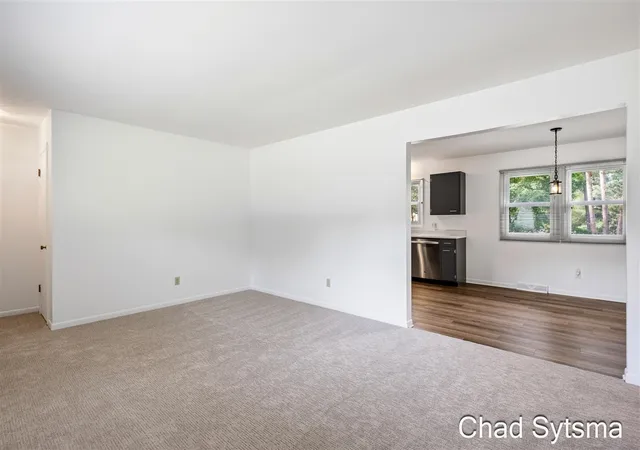 4th image of 1643 Stonewood Dr, Lowell, MI 49331 | MLS# 70544354