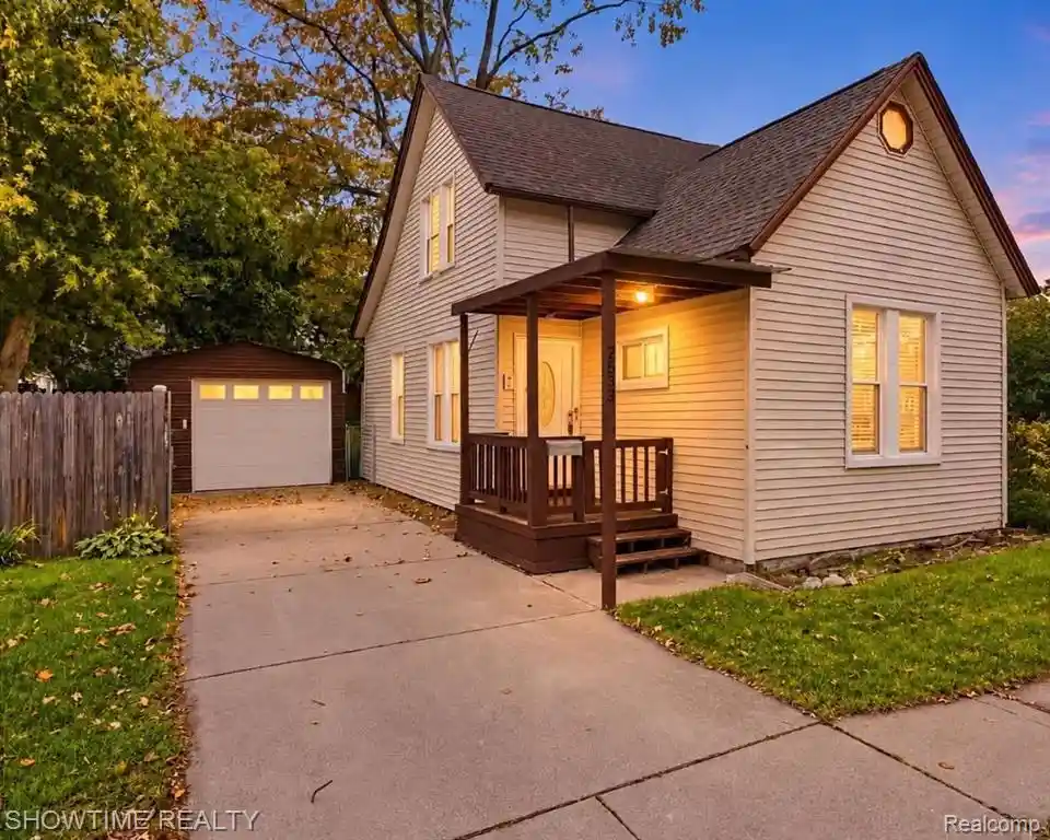 Photo 1 of Single family home for sale at 2533 Armour St, Port Huron, MI 48060 | MLS# 61041470 | Listing updated on 2026-10-27