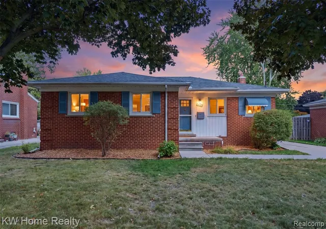 Photo 1 of Sale Pending at 22934 Warner St, Farmington, MI 48336 3973 | MLS# 61025218 | Listing updated on 2026-08-31