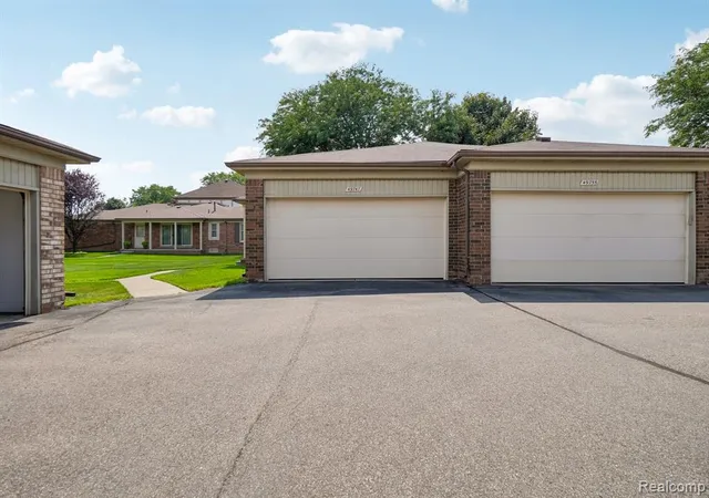 Photo 2 of Sale Pending at 49747 Jefferson Ct, Shelby Township, MI 48315 | MLS# 61013738 | Listing updated on 2026-07-29