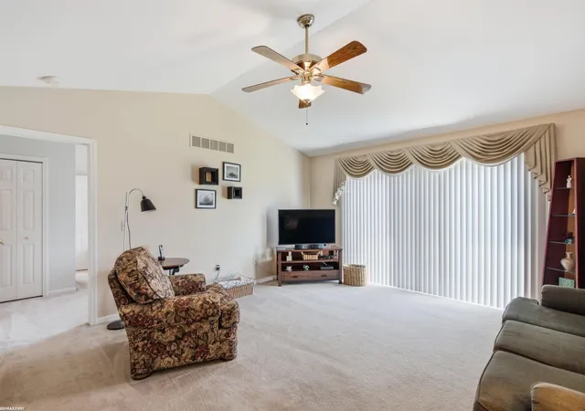 3rd image of 17248 Mayfield Dr, Macomb, MI 48042 | MLS# 50218552