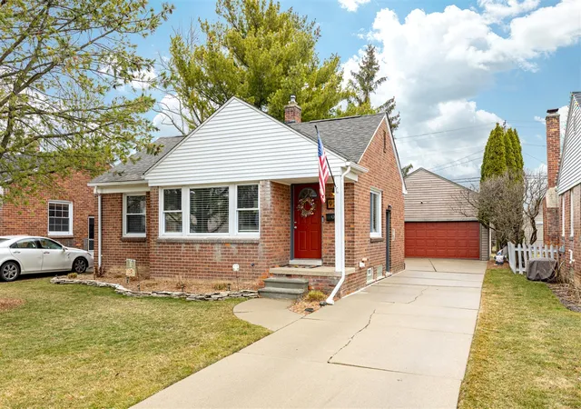 Photo 1 of Sale Pending at 922 Cedarhill, Royal Oak, MI 48067 | MLS# 70519731 | Listing updated on 2026-03-22