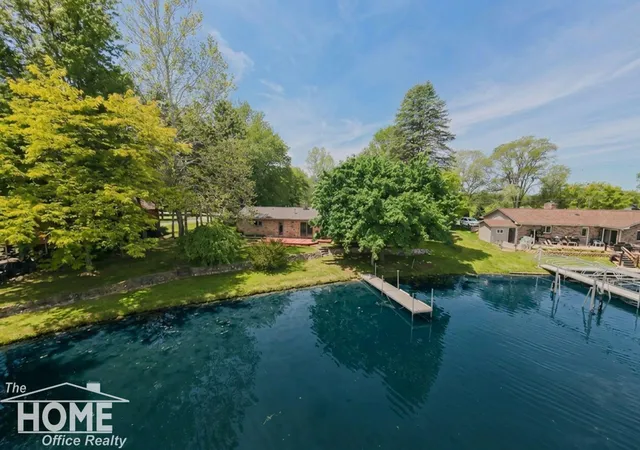 Photo 3 of Single Family Residence at 4879 Mohican Trl, Owosso, MI 48867 | MLS# 50209224 | | Sold on 2026-06-29