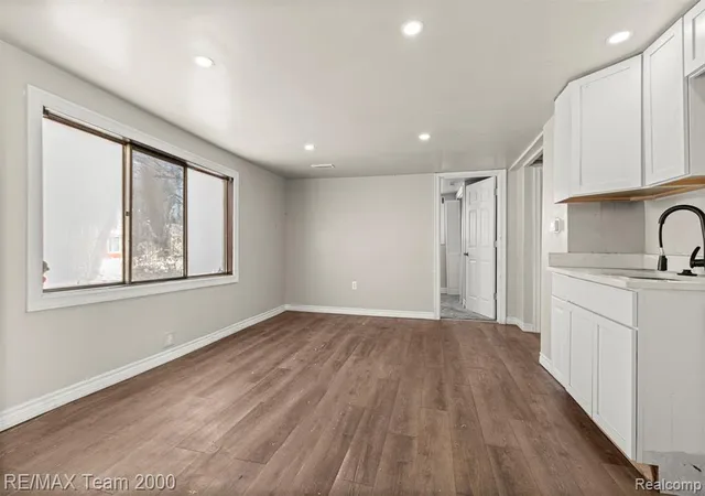 Photo 3 of Single family home for sale at 1236 E Evelyn Ave, Hazel Park, MI 48030 | MLS# 60967365 | Listing updated on 2026-08-25