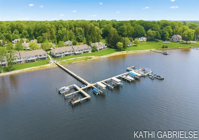 Homes for sale in Spring Lake, MI | 16273 Riverdale Ct, Spring Lake, MI 49456 | MLS# 70535102